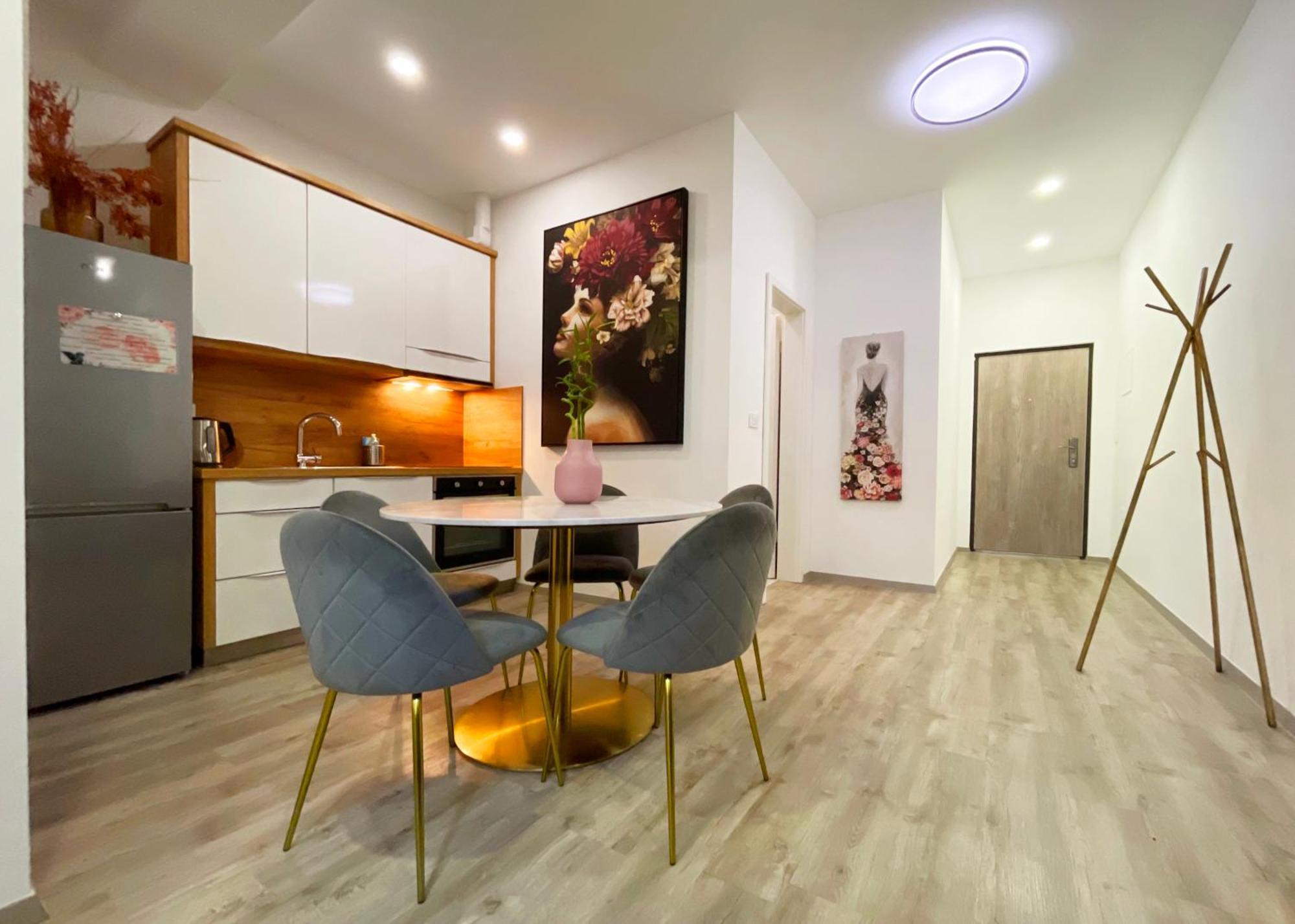 The Maze Apartment Λιουμπλιάνα Εξωτερικό φωτογραφία